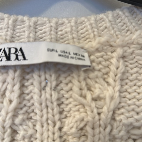 Zara cardigan/ sweater - Picture 3 of 8